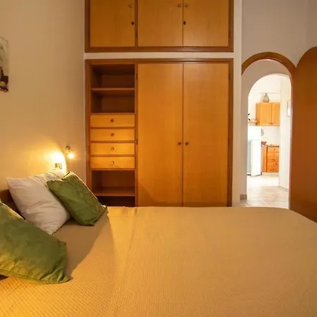 Casa Angela Guitgia Apartment *